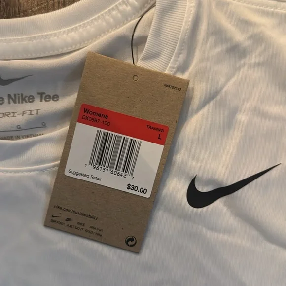 Nike Dri Fit Tee - Picture 4 of 4